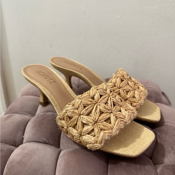 SCHUTZ Shoes - Schutz dethalia straw raffia sandal, kitten heel, natural, size 5